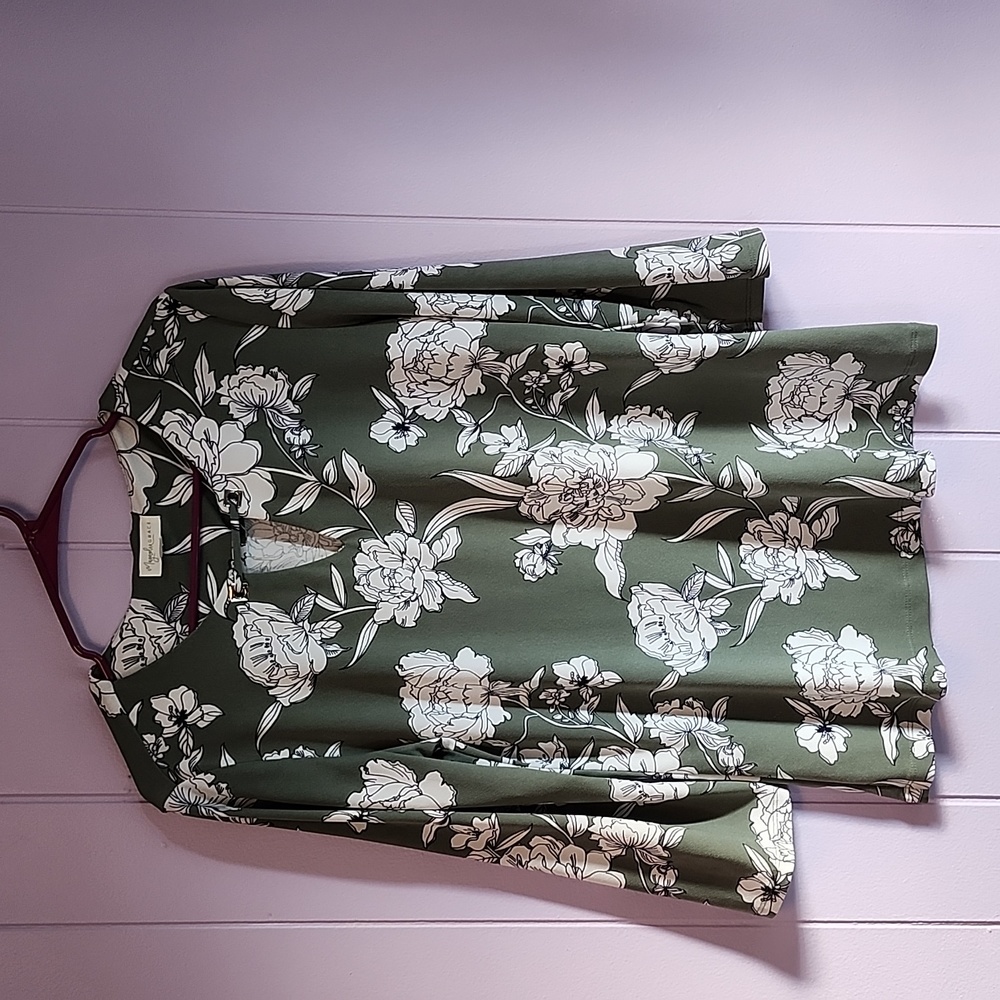 Magnolia Grace Floral shirt